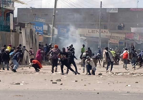 Tear Gas Fired as Police Disperse Protesters in Kitengela Town.